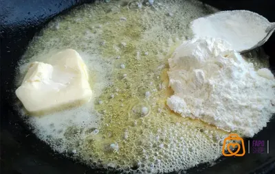طرز تهیه سوپ شیر و خامه و قارچ؛ پیش غذایی عالی برای مهمانی ها