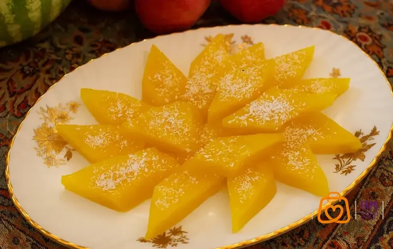 طرز تهیه مسقطی زعفرانی به همراه نکات طلایی برای یک دسر بی نقص