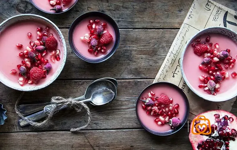 طرز تهیه پودینگ انار برای شب یلدا؛ ۳ مدل خاص و جذاب