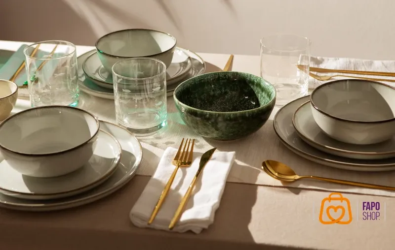 ۵. انتخاب بین سرویس‌های رسمی و روزمره