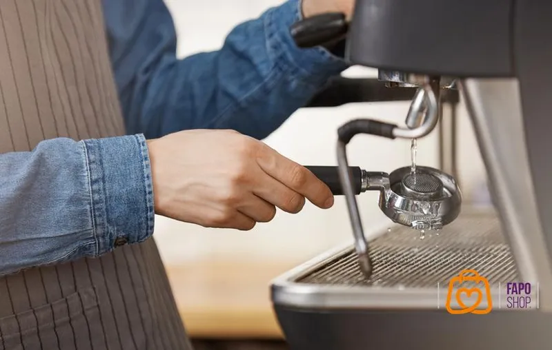 نحوه تمیز کردن دستگاه اسپرسوساز خانگی (مرحله‌به‌مرحله)