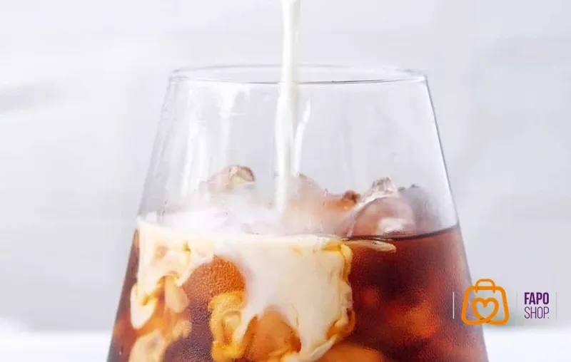 ظروف مناسب برای سرو نوشیدنی‌های سرد بر پایه قهوه