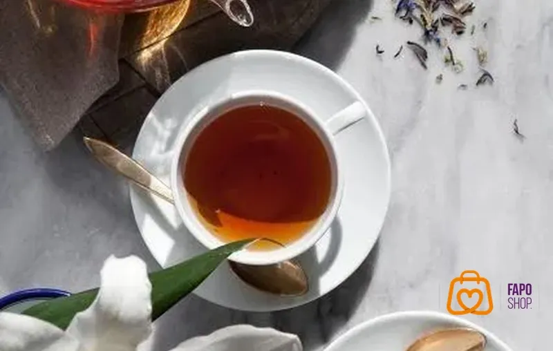 ۲. چای: آرامش‌بخش و ضدالتهاب