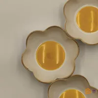 کاسه مزه خوری طرح تخم مرغ